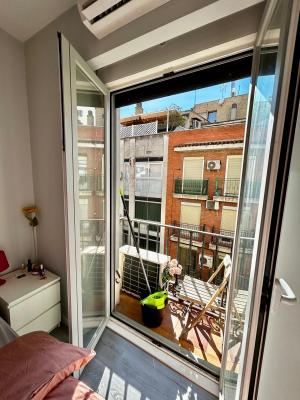 Apartamento cálido de alquiler en c/ Chinchilla cerca de la Gran Vía 