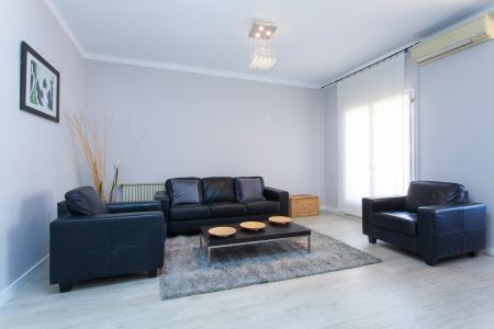 Appartement te huur in Barcelona Casanova - Diputació (special Conditions)