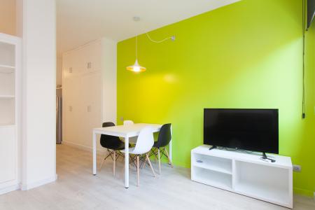 Appartement te huur in Barcelona Valeri Serra-diputació (parking Optional)