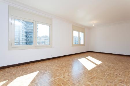 Piso en Alquiler en Barcelona Av. Roma - Casanova