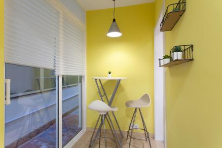 Amplio piso en alquiler en Carrer de la Legalitat