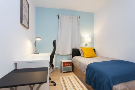 Amplio piso en alquiler en Carrer de la Legalitat