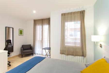 Amplio piso en alquiler en Carrer de la Legalitat