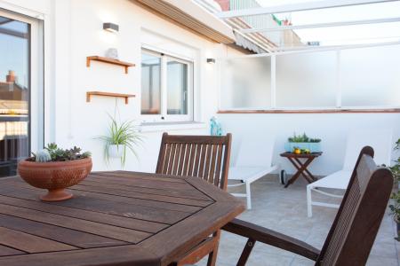Maravilhoso apartamento para alugar na Rua de Viladomat