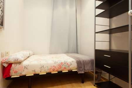 Appartement te huur in Barcelona Calabria - Diputacion