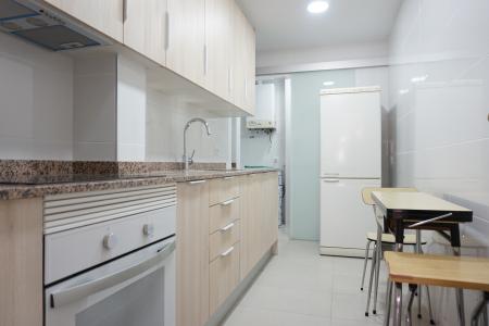 Appartement te huur in Barcelona Travessera De Dalt - Pau Alsina