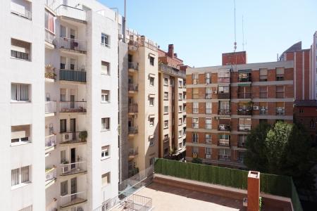 Appartement te huur in Barcelona Travessera De Dalt - Pau Alsina