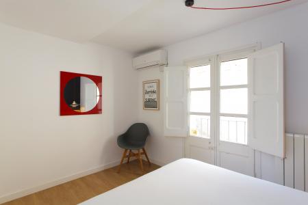 Prestigioso attico in affitto in via Salomo Ben Adret