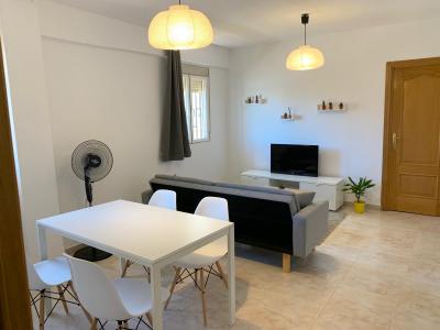 Vertical property for Rent in Madrid Paulina Odiaga- Metro Urgel