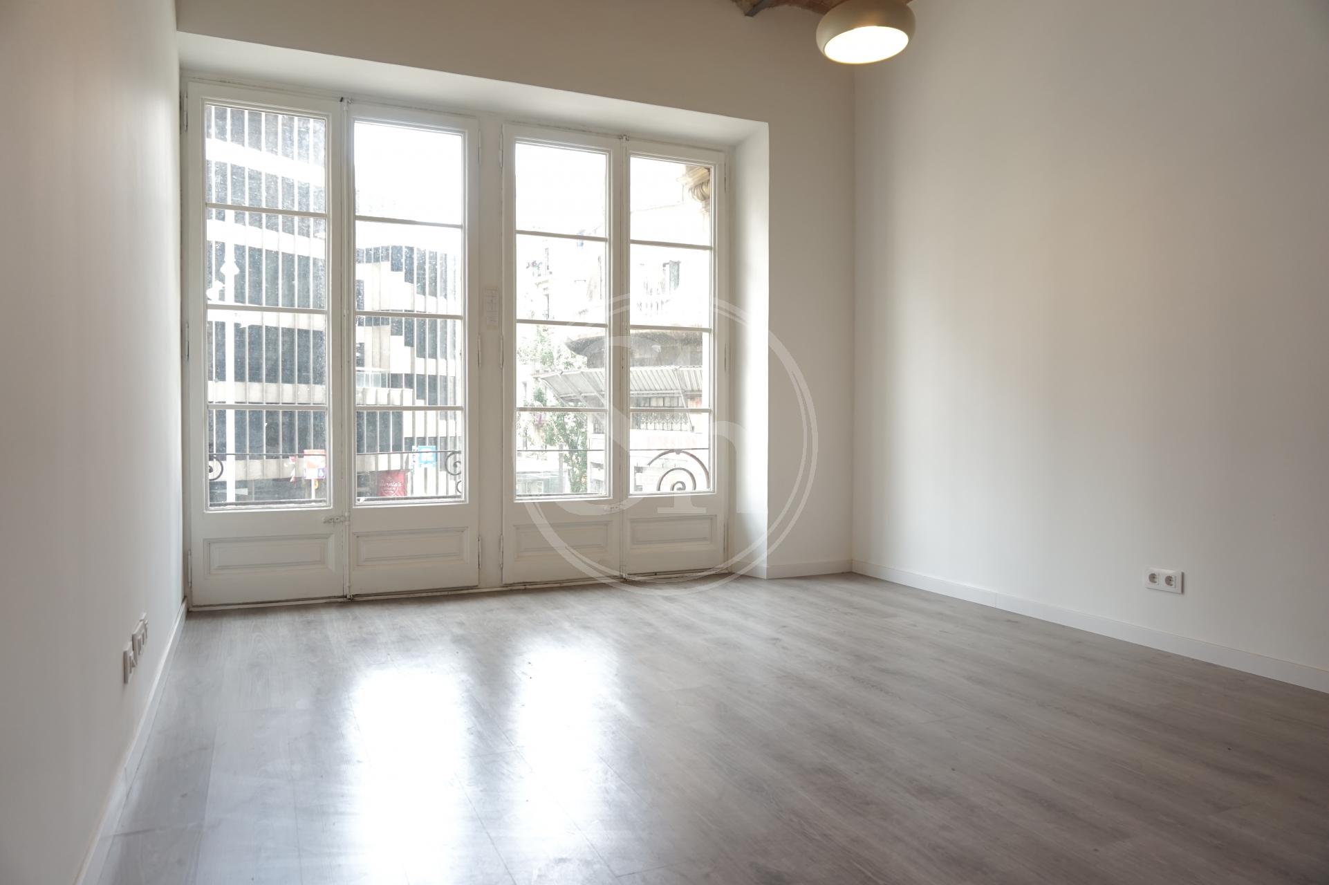 Apartment for Rent in Barcelona Via Laietana - Jaume I