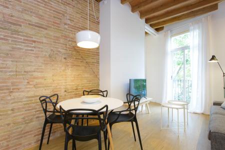 Luminoso appartamento in affitto in via Llull