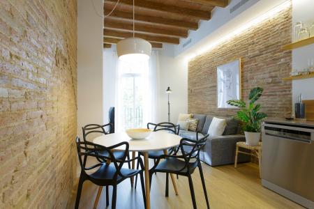 Luminoso appartamento in affitto in via Llull