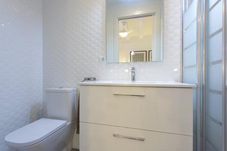 Piso con habitación doble en Gràcia