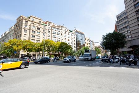 Appartement te huur in Barcelona Av. Roma - Casanova