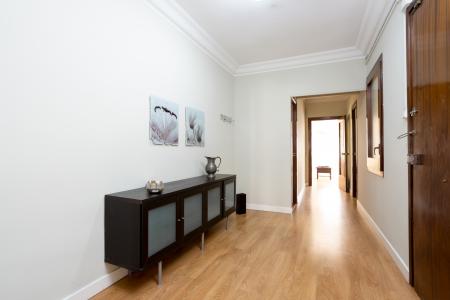 Appartement te huur in Barcelona Av. Roma - Casanova