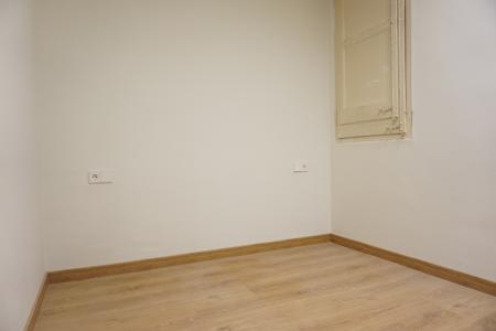 Apartment for Rent in Barcelona Passatge De Les Cinc Torres - Deu I Mata