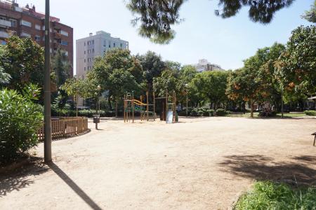 Apartment for Rent in Barcelona Passatge De Les Cinc Torres - Deu I Mata