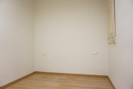 Apartment for Rent in Barcelona Passatge De Les Cinc Torres - Deu I Mata