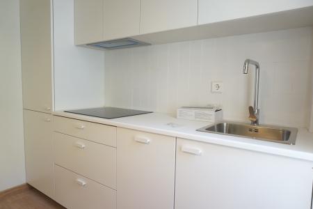 Apartment for Rent in Barcelona Passatge De Les Cinc Torres - Deu I Mata