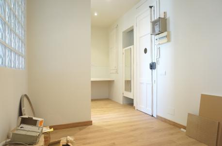 Appartamento in Affitto a Barcelona Passatge De Les Cinc Torres - Deu I Mata