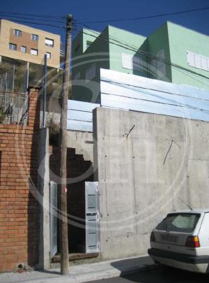 Unifamiliar aislada te koop in Santa Coloma de Cervelló Apel·les Mestres -joaquim Ruira (urbanització)