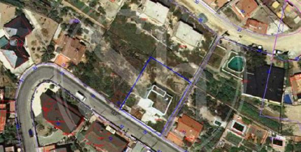 Unifamiliar aislada te koop in Santa Coloma de Cervelló Apel·les Mestres -joaquim Ruira (urbanització)