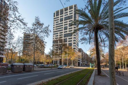 Amplio apartamento para alquiler en la calle Fluvià - Av. Diagonal