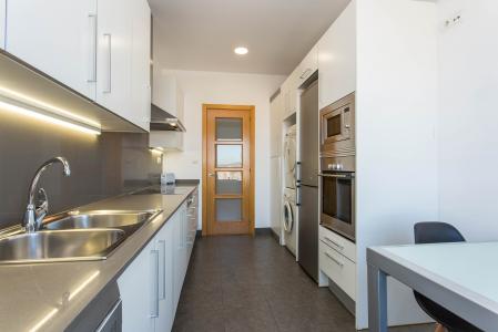 Amplio apartamento para alquiler en la calle Fluvià - Av. Diagonal