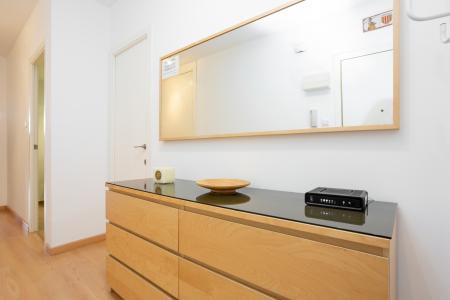 Appartement te huur in Barcelona Llança - Av. Roma (til December 17th Only)