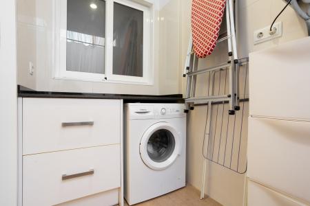 Appartement te huur in Barcelona Llança - Av. Roma (til December 17th Only)