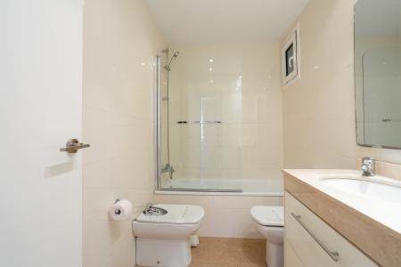 Appartement te huur in Barcelona Llança - Av. Roma (til December 17th Only)