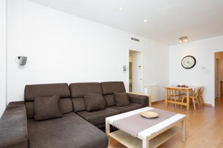 Appartement te huur in Barcelona Llança - Av. Roma (til December 17th Only)