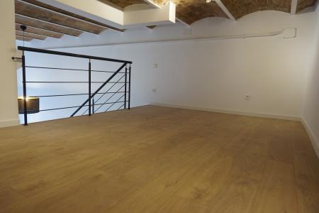 Dúplex te huur in Barcelona Castillejos - Indústria