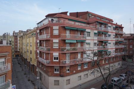Apartment for Rent in Barcelona Pistó - Plaça Can Robacols