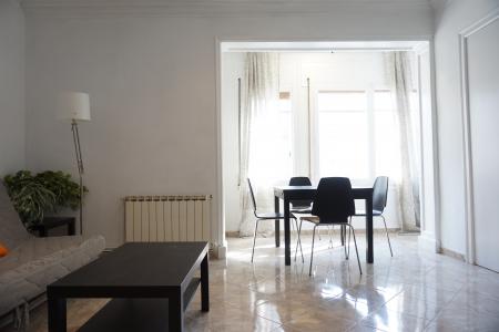 Apartamento para Alugar em Barcelona Comte D'urgell - Mallorca