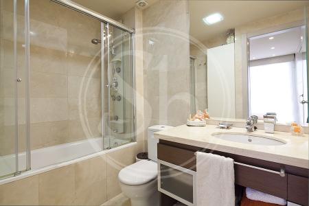 Appartement te huur in Barcelona Corcega - Sicilia