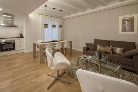 Appartement te Korte termijn huren in Barcelona Ronda De Sant Pau - Parlament (til December Only)