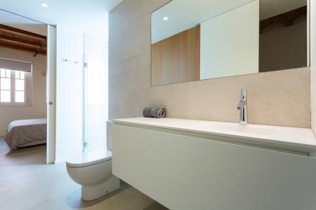 Apartamento en alquiler temporal con habitación doble y balcón en Eixample