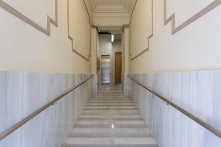 Apartamento en alquiler temporal con habitación doble y balcón en Eixample