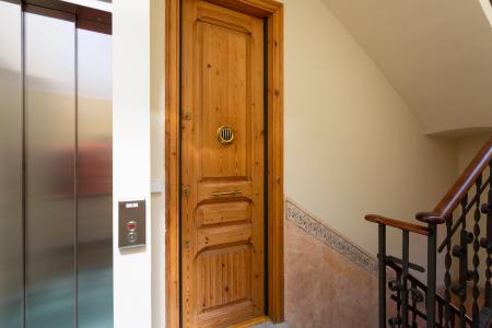 Apartamento en alquiler temporal con habitación doble y balcón en Eixample