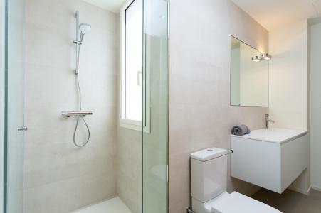 Apartamento en alquiler temporal con habitación doble y balcón en Eixample