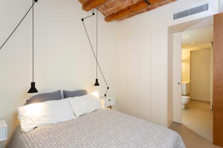 Apartamento en alquiler temporal con habitación doble y balcón en Eixample