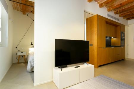 Apartamento en alquiler temporal con habitación doble y balcón en Eixample