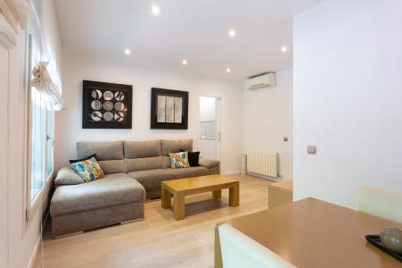 Appartement te huur in Barcelona Corsega - Sicilia