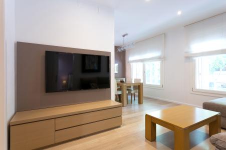 Appartement te huur in Barcelona Corsega - Sicilia