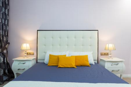 Appartement te huur in Barcelona Corsega - Sicilia