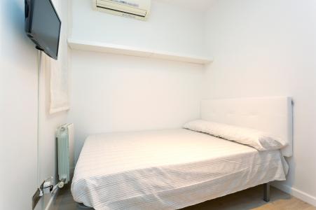 Appartement te huur in Barcelona Corsega - Sicilia