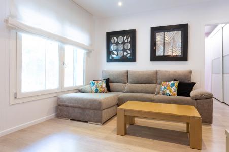 Appartement te huur in Barcelona Corsega - Sicilia