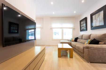 Appartement te huur in Barcelona Corsega - Sicilia