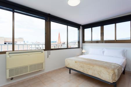 Appartement te huur in Barcelona Casanova - Consell De Cent